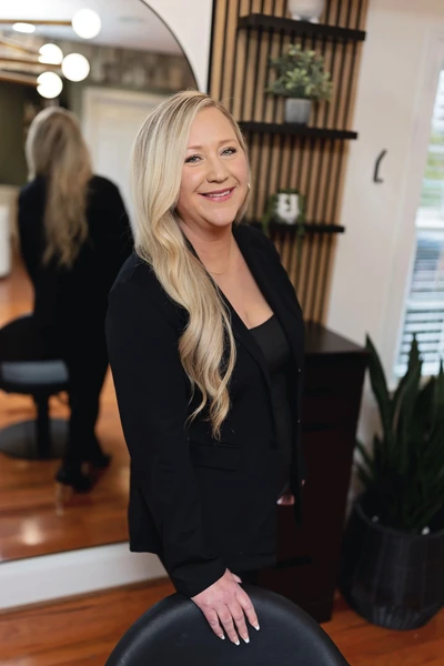 Hairstylist, Kelly Phelps, at Lusso Hair Studio & Spa located in Winston-Salem, NC